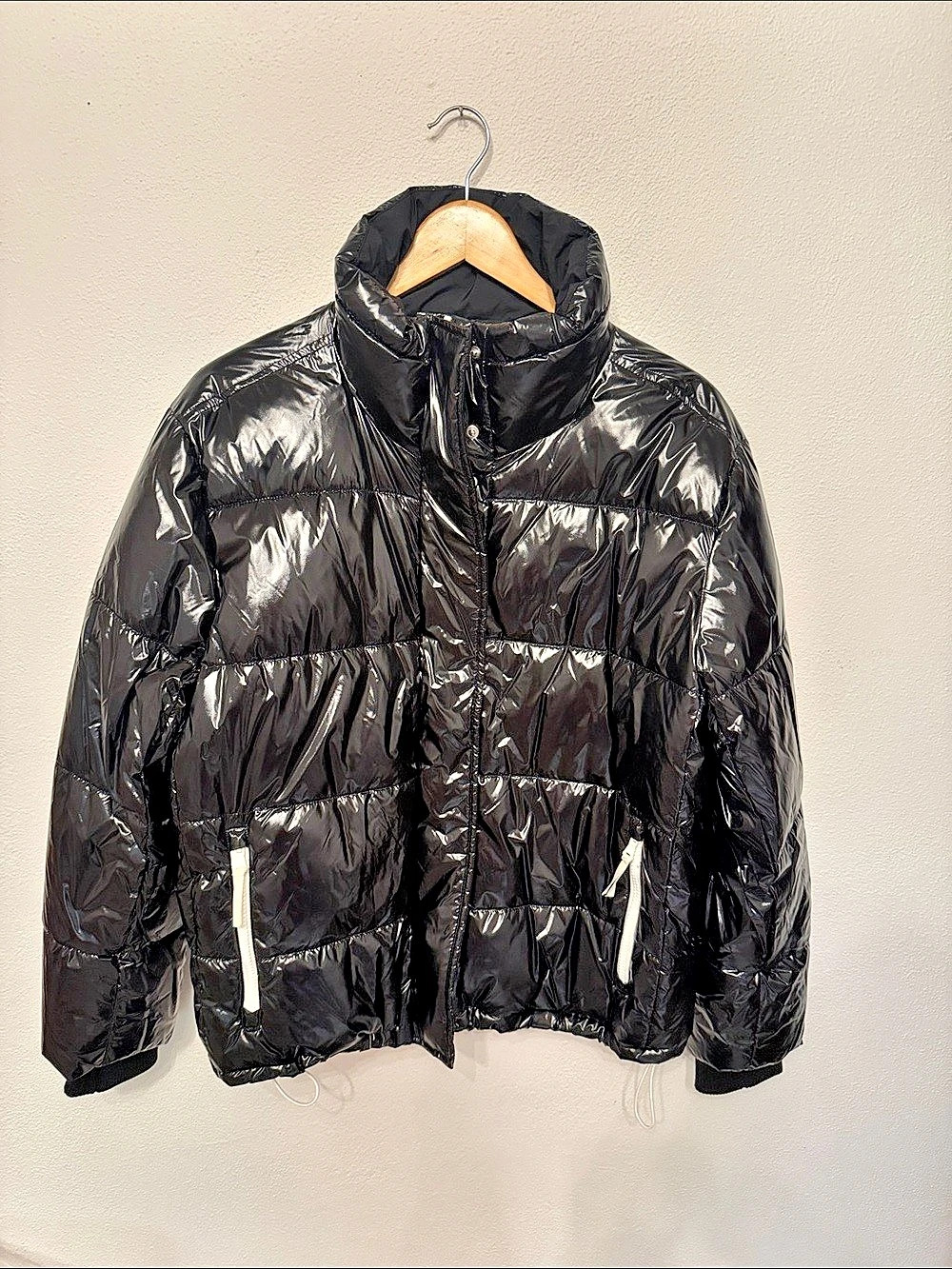 Lou & Grey Shiny Puffer Jacket Black Medium